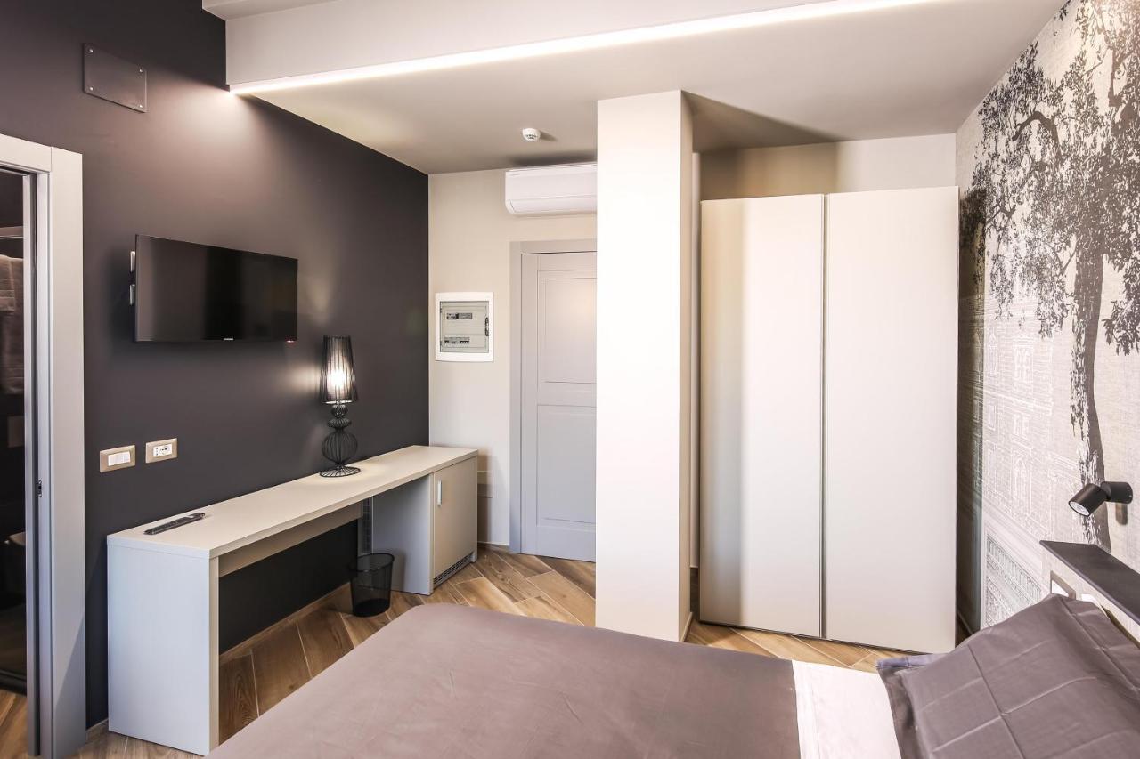 Vicolo Malavolta 7 Rooms And Suites Pedaso Kültér fotó