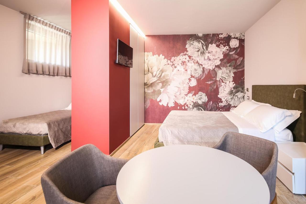 Vicolo Malavolta 7 Rooms And Suites Pedaso Kültér fotó