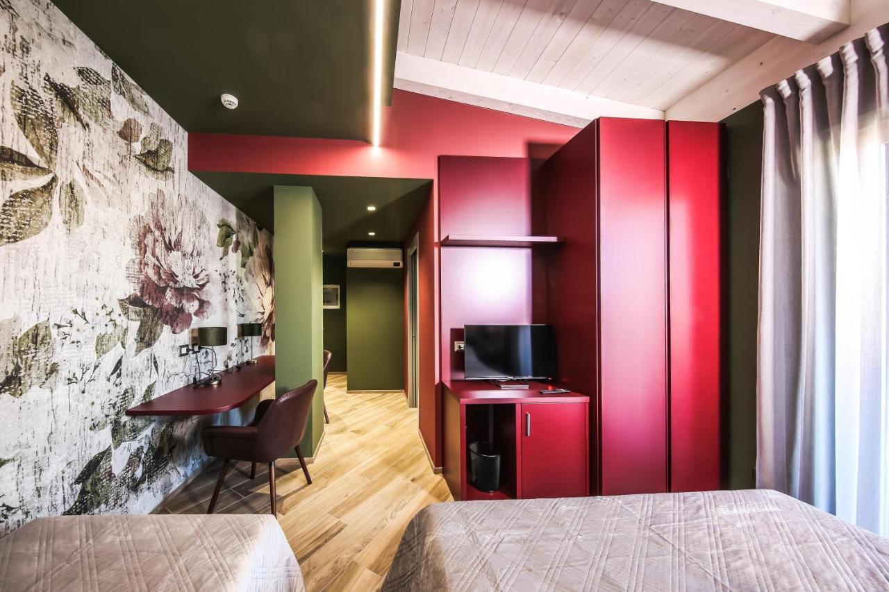 Vicolo Malavolta 7 Rooms And Suites Pedaso Kültér fotó