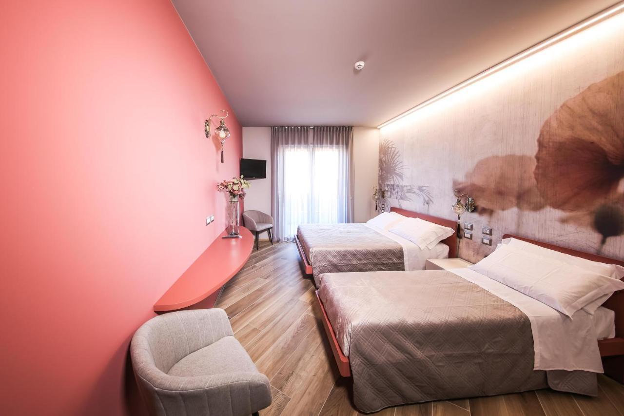 Vicolo Malavolta 7 Rooms And Suites Pedaso Kültér fotó