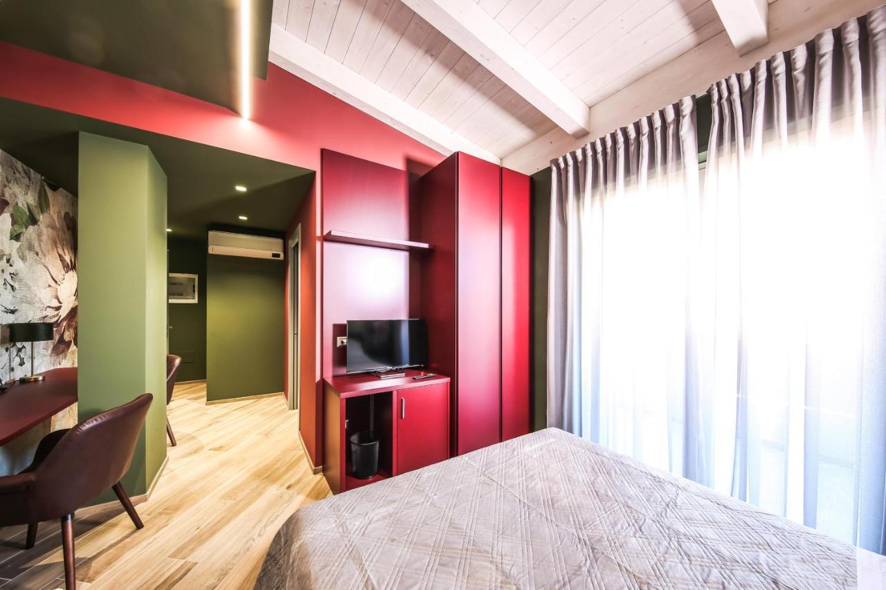 Vicolo Malavolta 7 Rooms And Suites Pedaso Kültér fotó