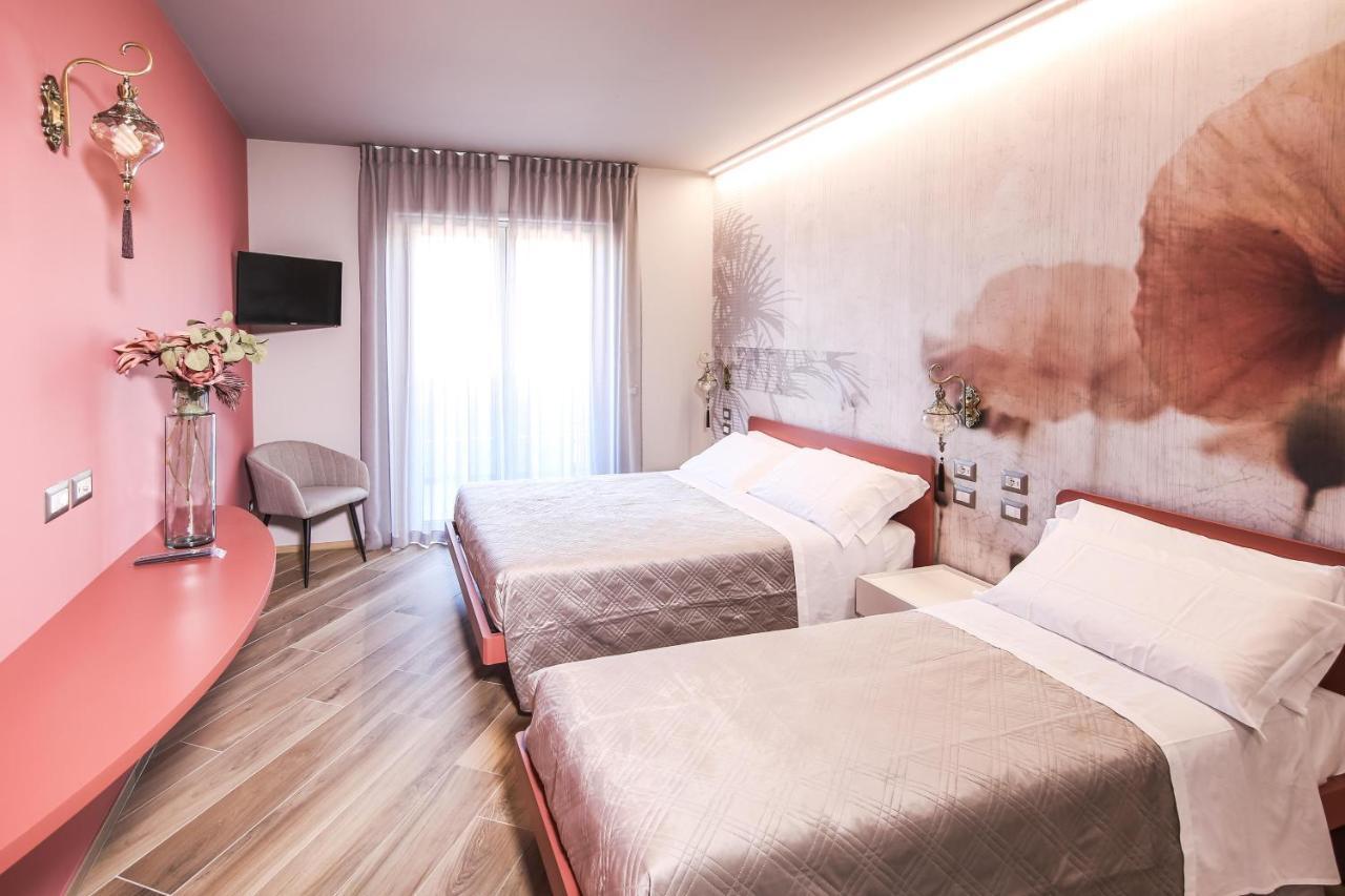 Vicolo Malavolta 7 Rooms And Suites Pedaso Kültér fotó